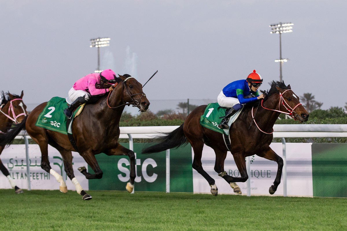 1351ターフスプリントを軽快に逃げ切ったバスラットレオン。 @Jockey Club of Saudi Arabia // Erika Rasmussen